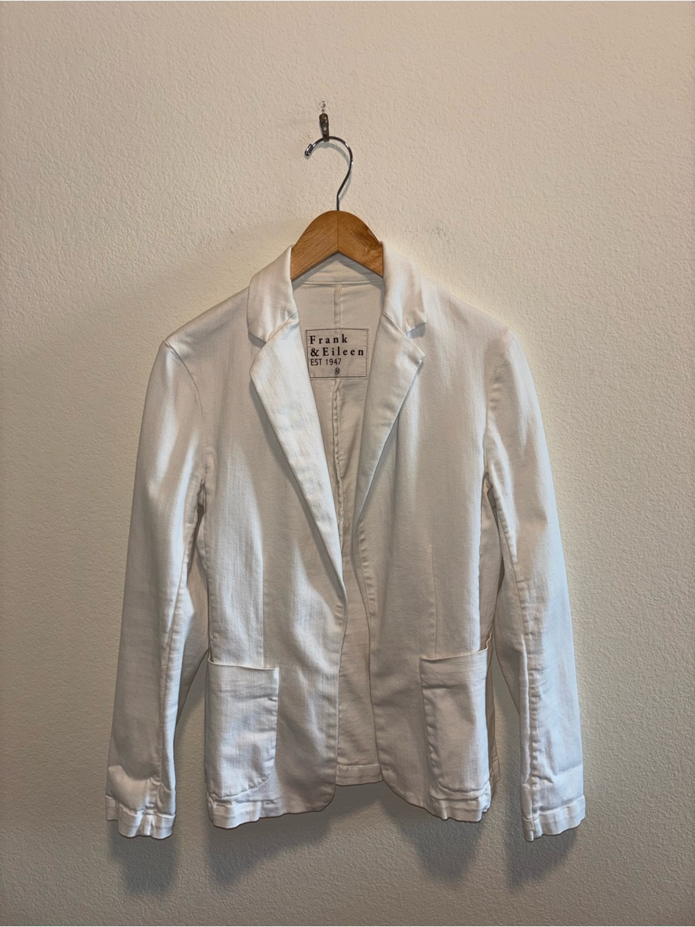 Frank & Eileen White Tailored Cotton Blazer